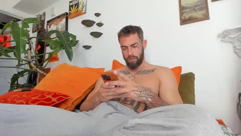 Snapshot of lukerex chatting on 01.27.25 Luke Rex online show from 01.27.25