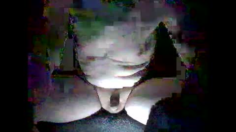 Snapshot of lukusdukus chatting on 02.23.25 lukusdukus online show from 02.23.25