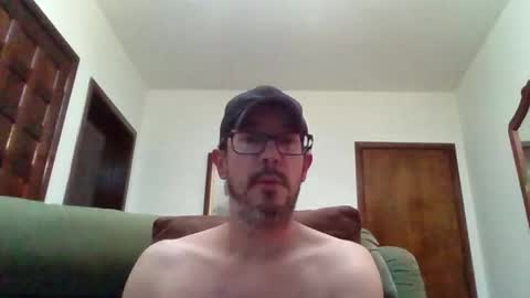 Snapshot of lukz88bigcock chatting on 01.11.26 Luke online show from 01.11.26