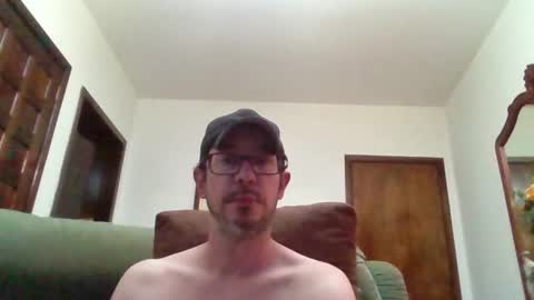 Snapshot of lukz88bigcock chatting on 02.12.26 Luke online show from 02.12.26