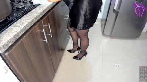 Snapshot of lulu_072 chatting on 12.16.24 lulu online show from 12.16.24