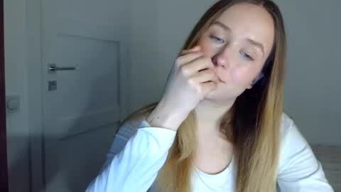 Snapshot of lulu_baby1 chatting on 02.10.26 Lulu Baby18 online show from 02.10.26