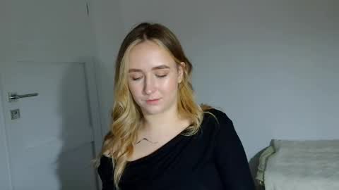 Snapshot of lulu_baby1 chatting on 03.08.26 Lulu Baby18 online show from 03.08.26