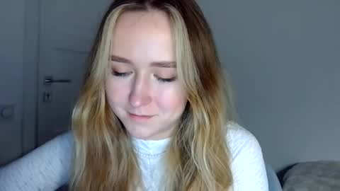 Snapshot of lulu_baby1 chatting on 04.08.26 Lulu Baby18 online show from 04.08.26