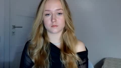 Snapshot of lulu_baby1 chatting on 04.16.26 Lulu Baby18 online show from 04.16.26