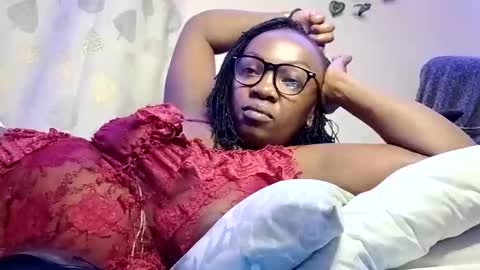 lulu_sparks1 online show from 11.16.25