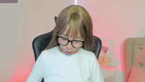 luluuberry online show from 11.05.25