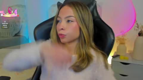 Snapshot of luluuberry chatting on 02.12.26 luluuberry online show from 02.12.26