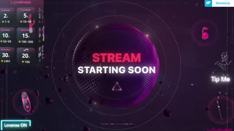 Snapshot of luluubloomm chatting on 11.20.25 Lulu online show from 11.20.25