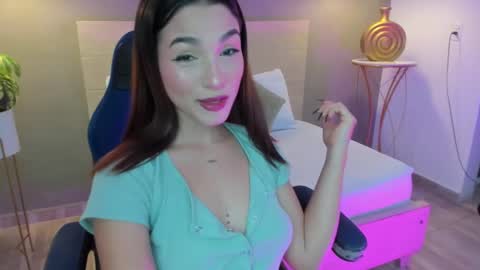 Snapshot of luma_sky chatting on 09.17.25 L U M A online show from 09.17.25