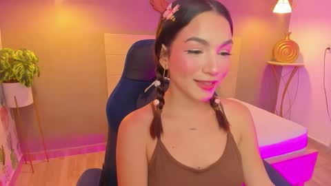 Snapshot of luma_sky chatting on 09.23.25 L U M A online show from 09.23.25