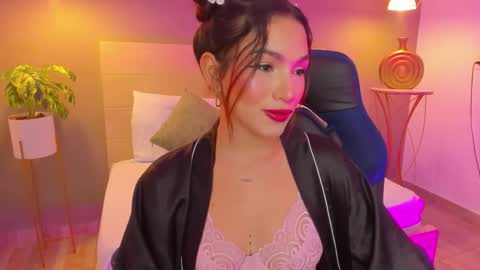 Snapshot of luma_sky chatting on 09.28.25 L U M A online show from 09.28.25