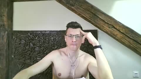 Snapshot of lumberjack__666 chatting on 05.30.26 Andrew independent model 2000-0000 CET daily online show from 05.30.26