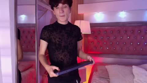 Snapshot of lumiernova chatting on 04.19.26 Lumier online show from 04.19.26