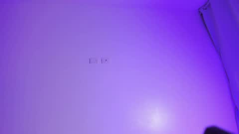 Luna  online show from 04.14.26