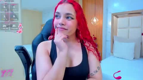 Snapshot of luna__vegga chatting on 07.21.26 Luna online show from 07.21.26