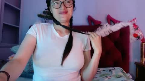 Snapshot of luna_azul_15 chatting on 01.14.25 dalia online show from 01.14.25