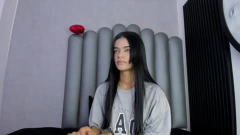 Snapshot of luna_bella_23 chatting on 04.16.26 luna_bella_23 online show from 04.16.26