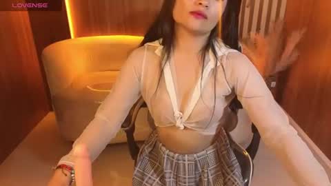 Snapshot of luna_benz_tx chatting on 06.11.26 Follow me.. Live 1430 to 2100 online show from 06.11.26