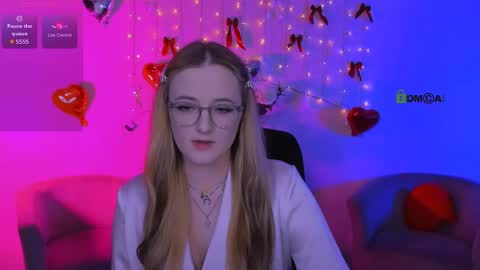 Snapshot of luna_berryy chatting on 04.24.26 luna_berryy online show from 04.24.26