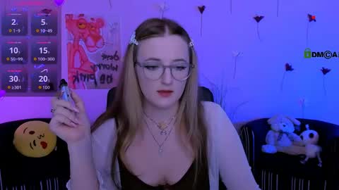 Snapshot of luna_berryy chatting on 04.29.26 luna_berryy online show from 04.29.26