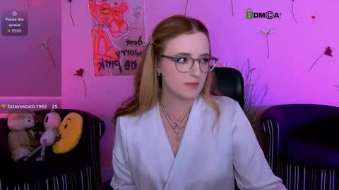 Snapshot of luna_berryy chatting on 05.22.26 luna_berryy online show from 05.22.26