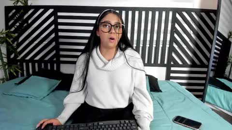 Snapshot of luna_cute14 chatting on 01.07.26 luna_cute14 online show from 01.07.26