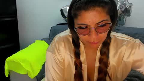 Snapshot of luna_dumont chatting on 01.26.25 luna  online show from 01.26.25