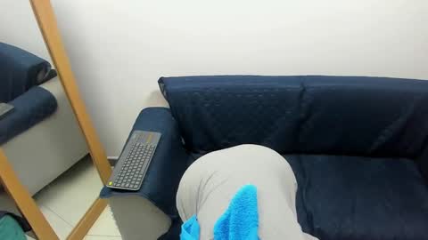 Snapshot of luna_dumont chatting on 02.03.25 luna  online show from 02.03.25