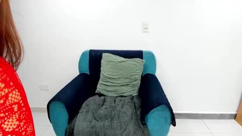 Snapshot of luna_dumont chatting on 02.15.25 luna  online show from 02.15.25