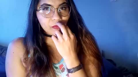 Snapshot of luna_dumont chatting on 02.24.25 luna  online show from 02.24.25