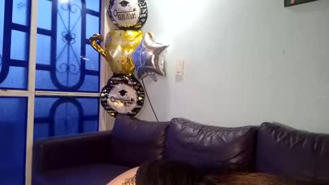 Snapshot of luna_dumont chatting on 02.25.25 luna  online show from 02.25.25