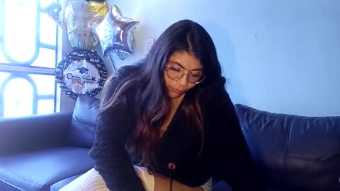 Snapshot of luna_dumont chatting on 02.25.25 luna  online show from 02.25.25
