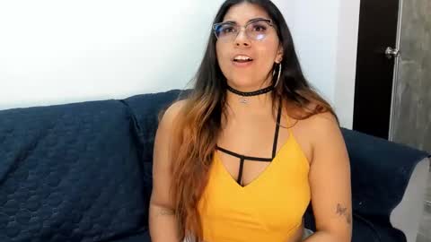 Snapshot of luna_dumont chatting on 03.09.25 luna  online show from 03.09.25