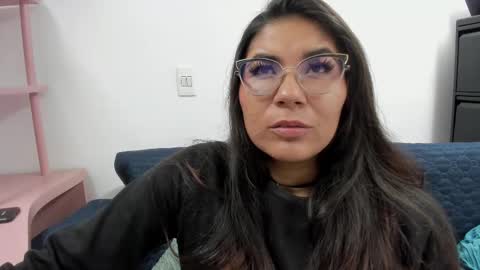 Snapshot of luna_dumont chatting on 09.21.25 luna  online show from 09.21.25