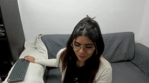 luna  online show from 11.22.25