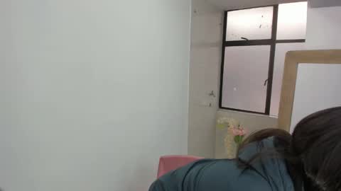 Snapshot of luna_dumont chatting on 05.01.26 luna online show from 05.01.26