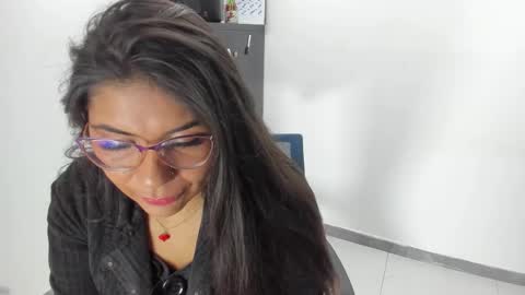 luna  online show from 05.25.26