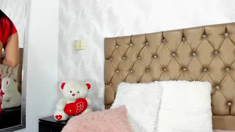 Luna Eva online show from 09.09.25