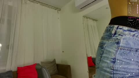 Snapshot of luna_helga chatting on 05.23.26 Luna online show from 05.23.26