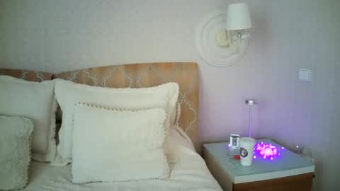 luna_hoti online show from 03.07.25