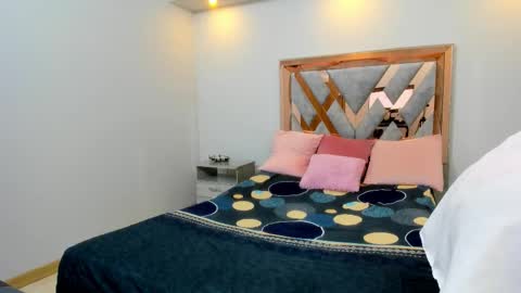 Luna  online show from 09.29.25