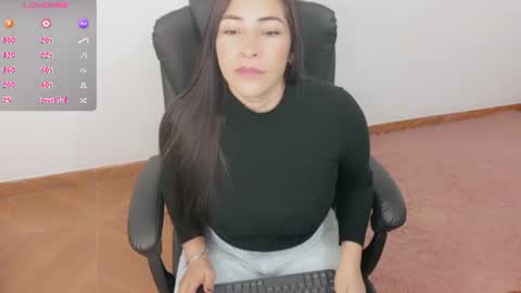 Snapshot of luna_lgomez chatting on 07.21.26 luna online show from 07.21.26