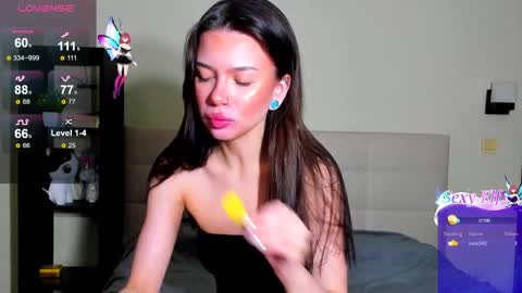 Hi everyone my name is Tina   online show from 03.24.26