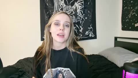 Luna online show from 10.23.25