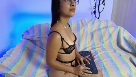 Snapshot of luna_monroee chatting on 06.19.26 Lunaa online show from 06.19.26