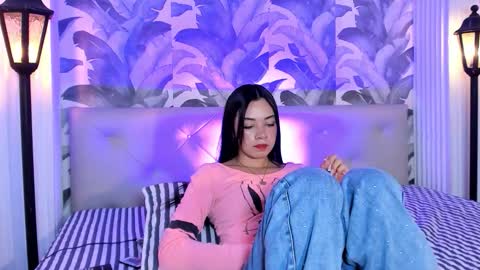 Snapshot of luna_morgan_ chatting on 10.21.25 Luna Morgan online show from 10.21.25