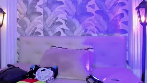 Snapshot of luna_morgan_ chatting on 12.21.25 Luna Morgan online show from 12.21.25