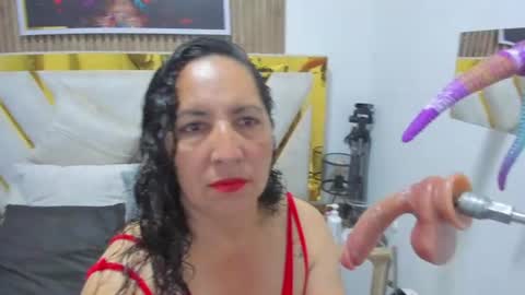 Snapshot of luna_naughty1 chatting on 06.27.26 luna_naughty1 online show from 06.27.26