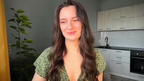luna_raee online show from 09.25.25